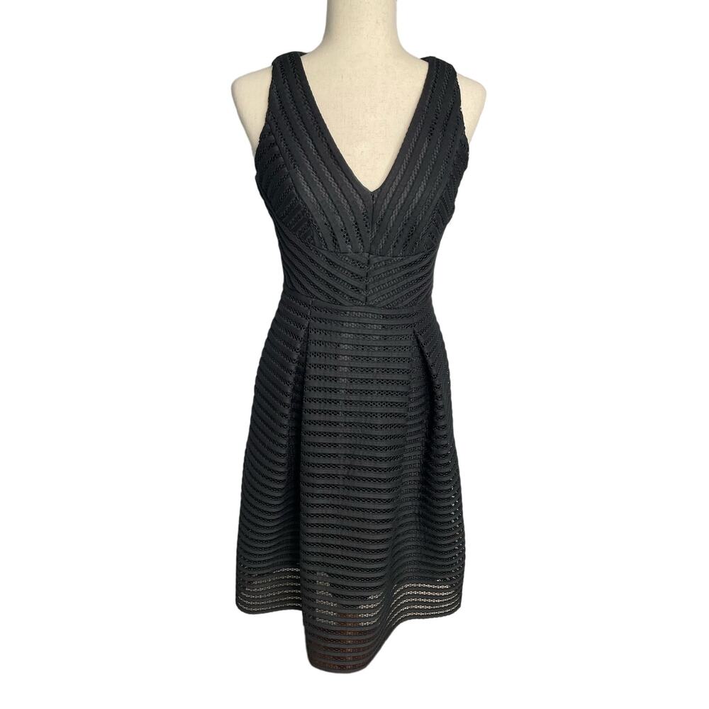 Ivanka Trump fit & flare eyelet overlay cocktail dress women's size 2 - NWT